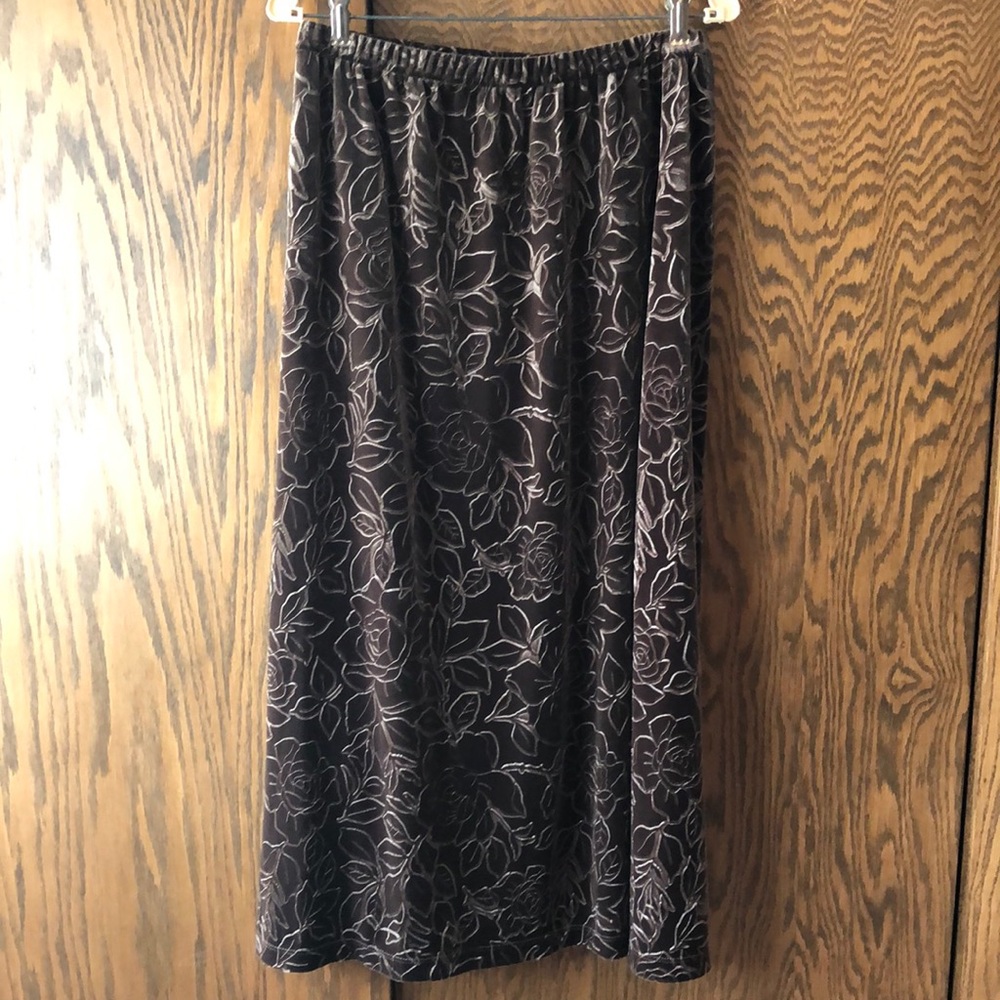 Brown velvet skirt